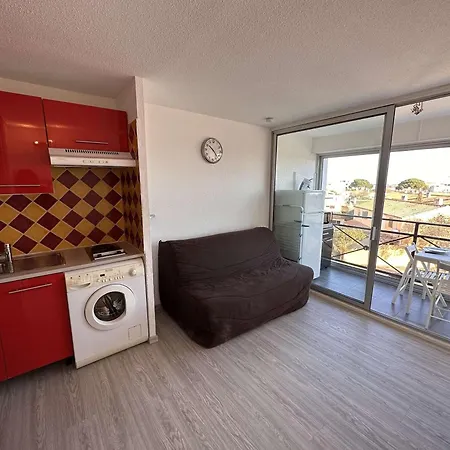 Renove 4 Pers Au Grau-du-roi Avec Piscine Et Parking - Fr-1-731-117 Le Grau-du-Roi