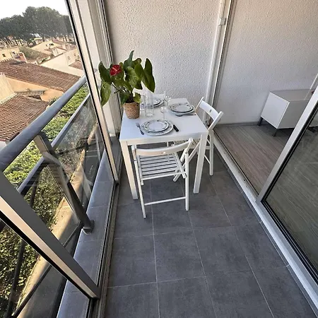 Renove 4 Pers Au Grau-du-roi Avec Piscine Et Parking Apartment Le Grau-du-Roi